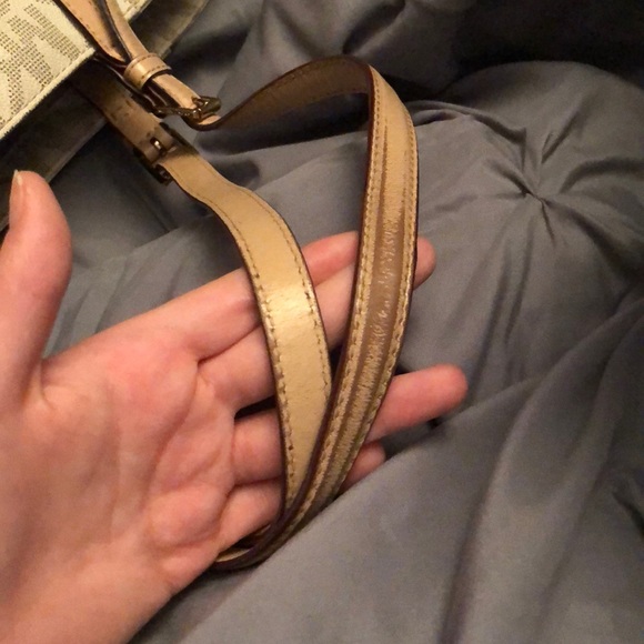 Michael Kors Logo Tote - Picture 2 of 5